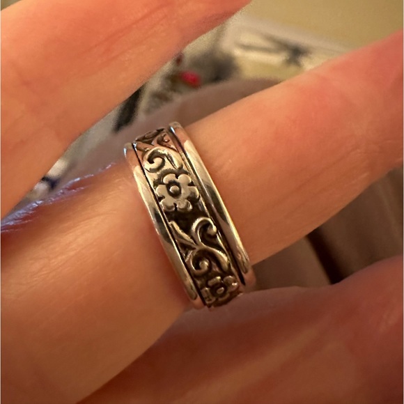 STERLING SILVER SPINNER RING! - Picture 14 of 16